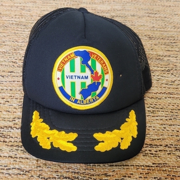 Vintage Vietnam Veterans in Alberta Hat - Picture 2 of 5